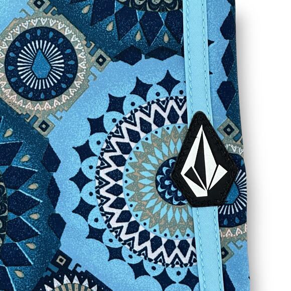 Volcom Mod Barnacle Medallion Scallop Print Board Shorts Boys Size 27 14 L - Picture 4 of 9